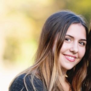 Meet your Posher, Chloe